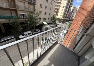 DEPTO 2 AMB ALFRENTE CON PATIO Y DEPENDENCIA DE SERVICIO